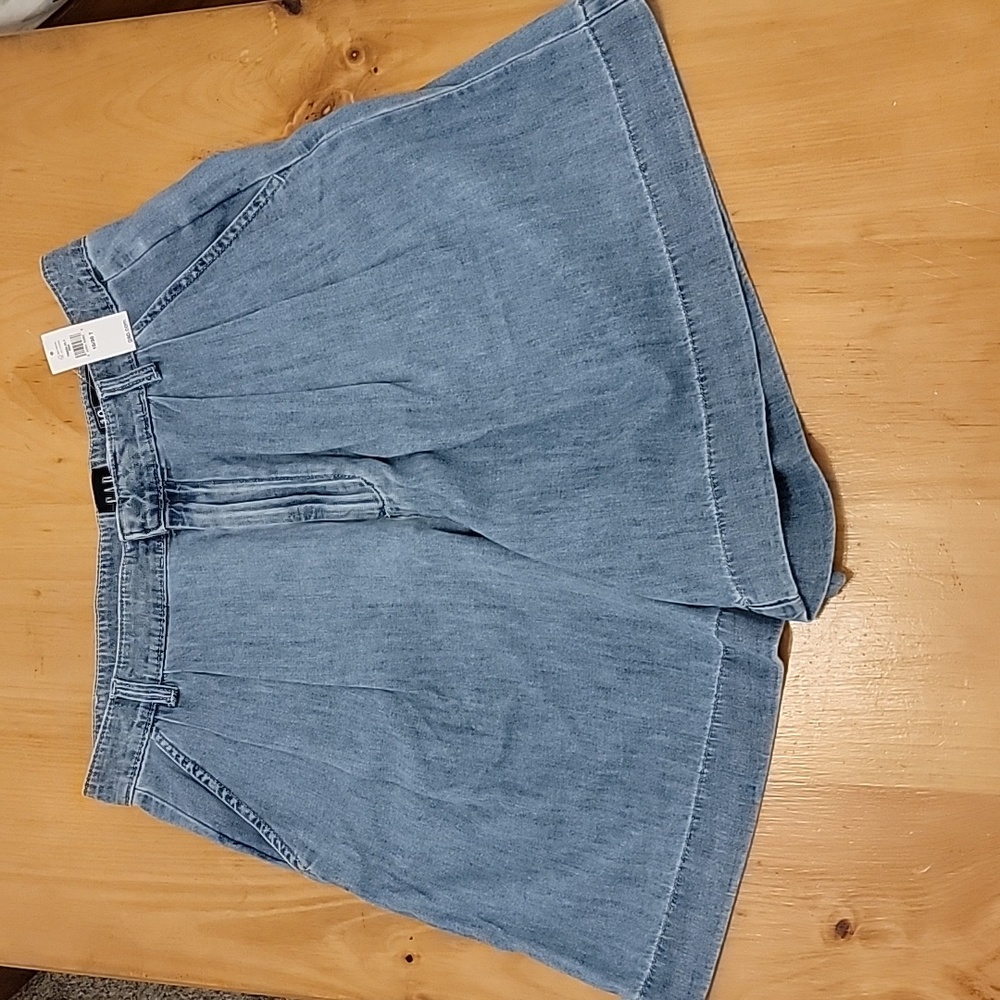 Tall- NWT Soft High Waist Gap Shorts